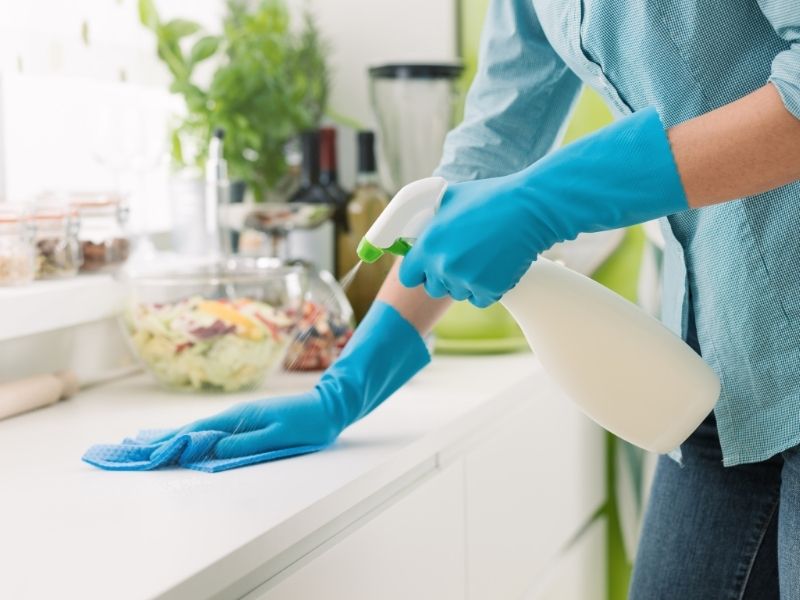 Jak sprawnie przeprowadzić sobotnie sprzątanie domu?